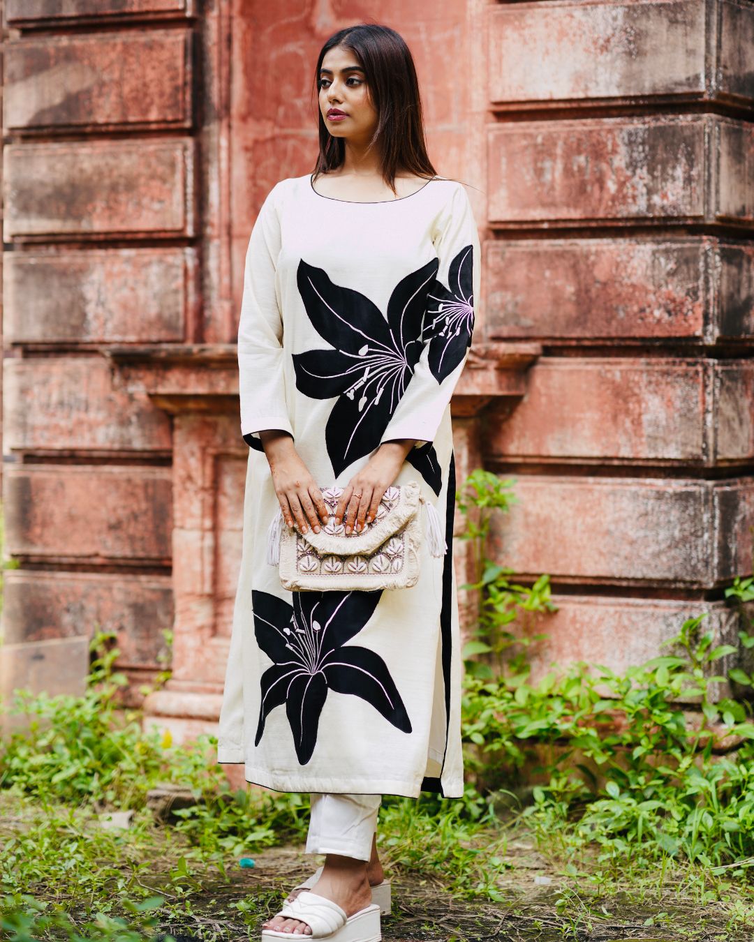 Elegant Organic Cotton Silk Kurta With Appliqué Work - Panchakanya Clothing