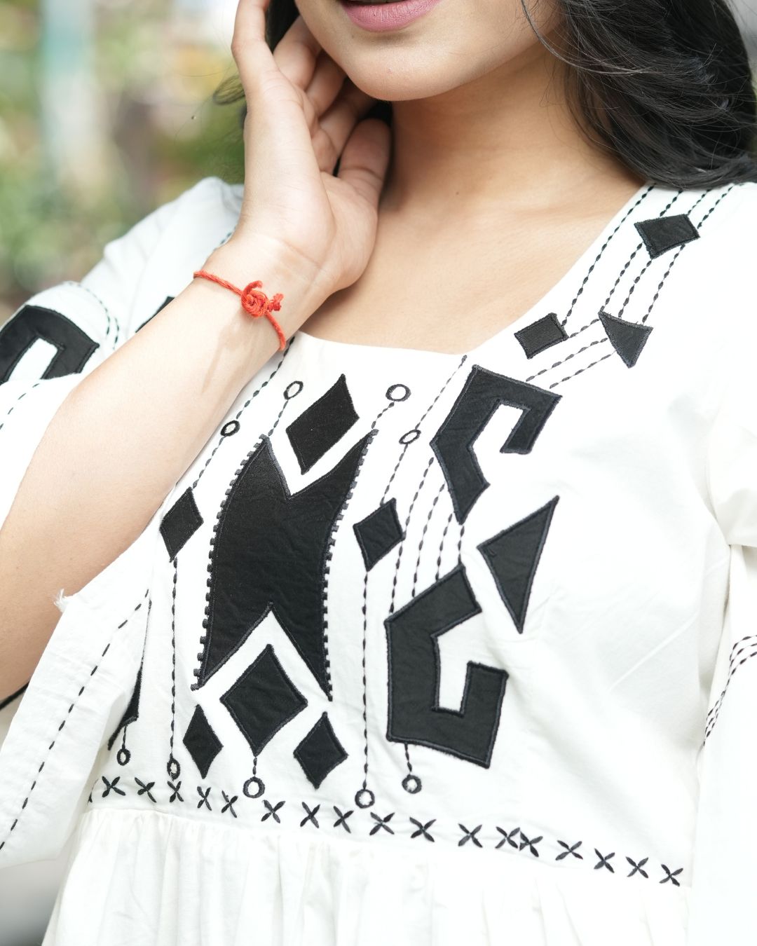 Stylish Cotton Appliqué Kurta for Women – Perfect Ethnic Wear for Any Occasion