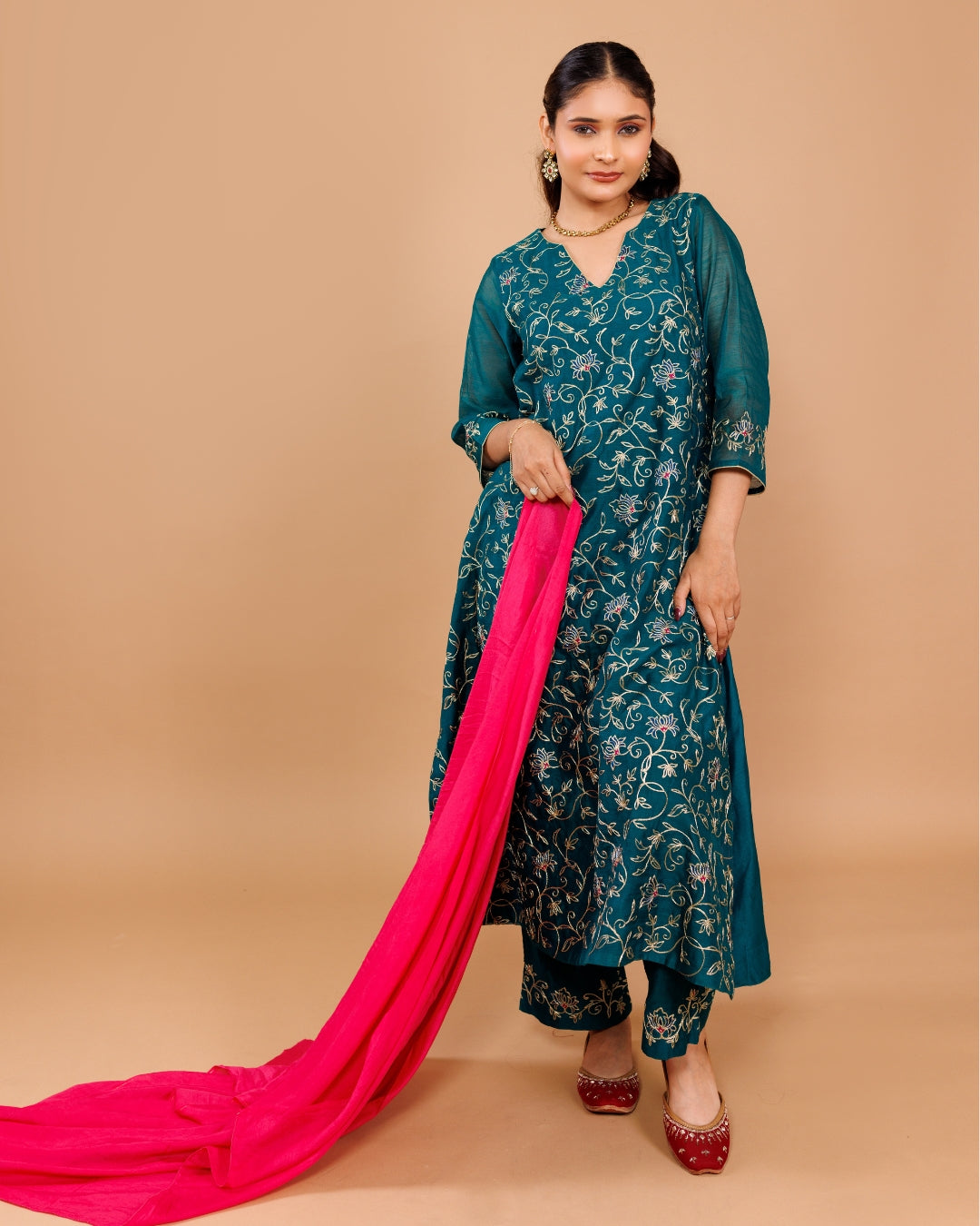 Maheshwari Silk Embroidered Kurta Pant Set with Dupatta – Festive Ethnic Wear by Panchakanya Clothing