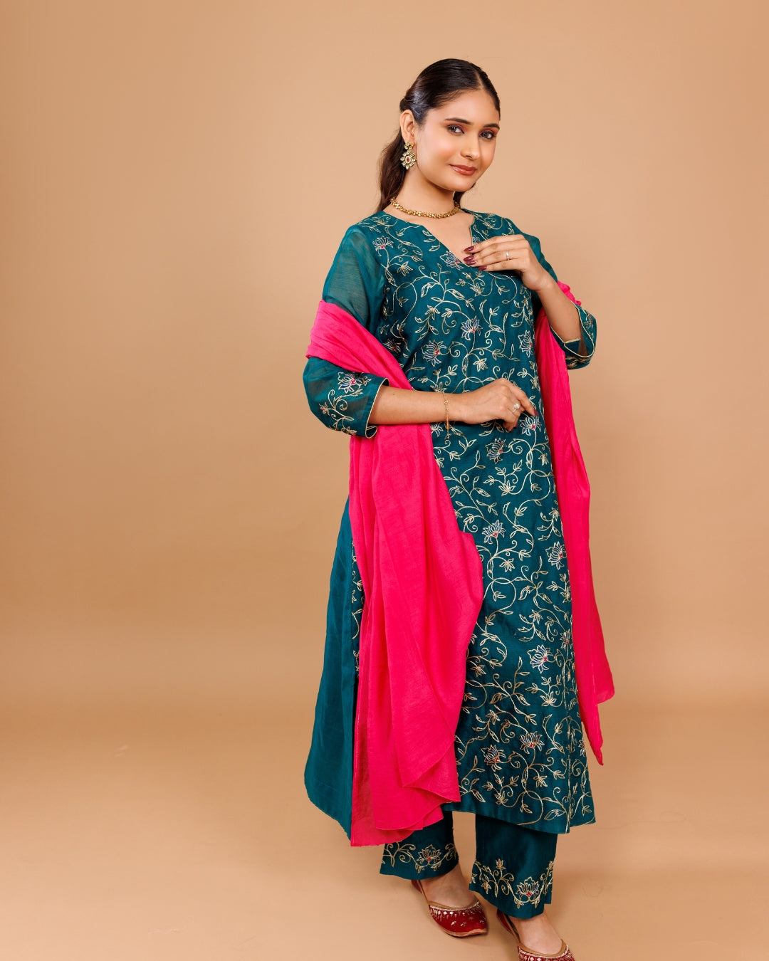 Maheshwari Silk Embroidered Kurta Pant Set with Dupatta – Festive Ethnic Wear by Panchakanya Clothing