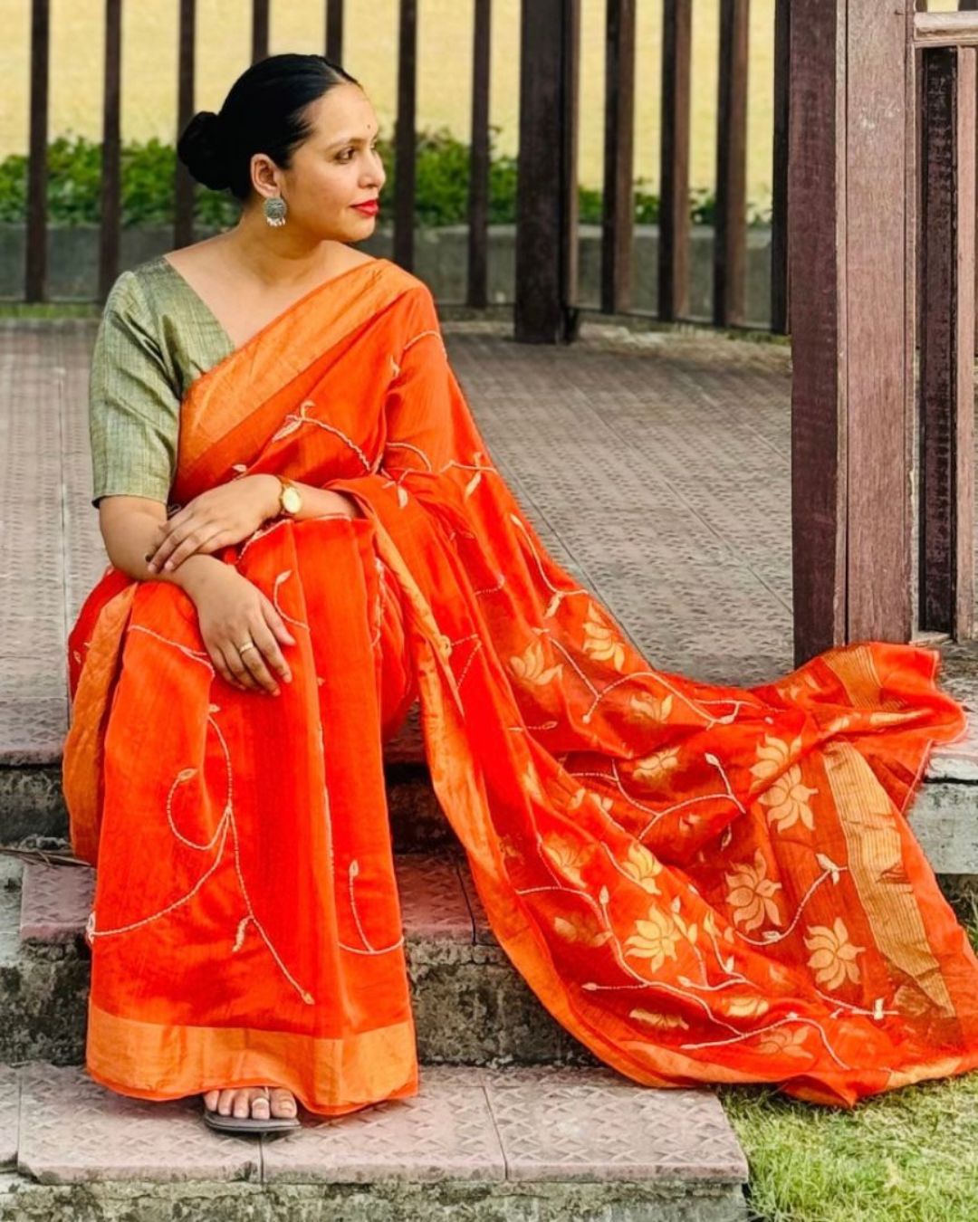 Handcrafted Chanderi Silk Sari with Jaal Handwork – Perfect Blend of Luxury and Comfort for Every Occasion