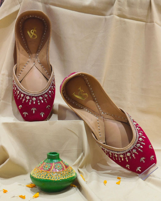 Indian Mojari Shoes for Ladies – Perfect Festive Wear